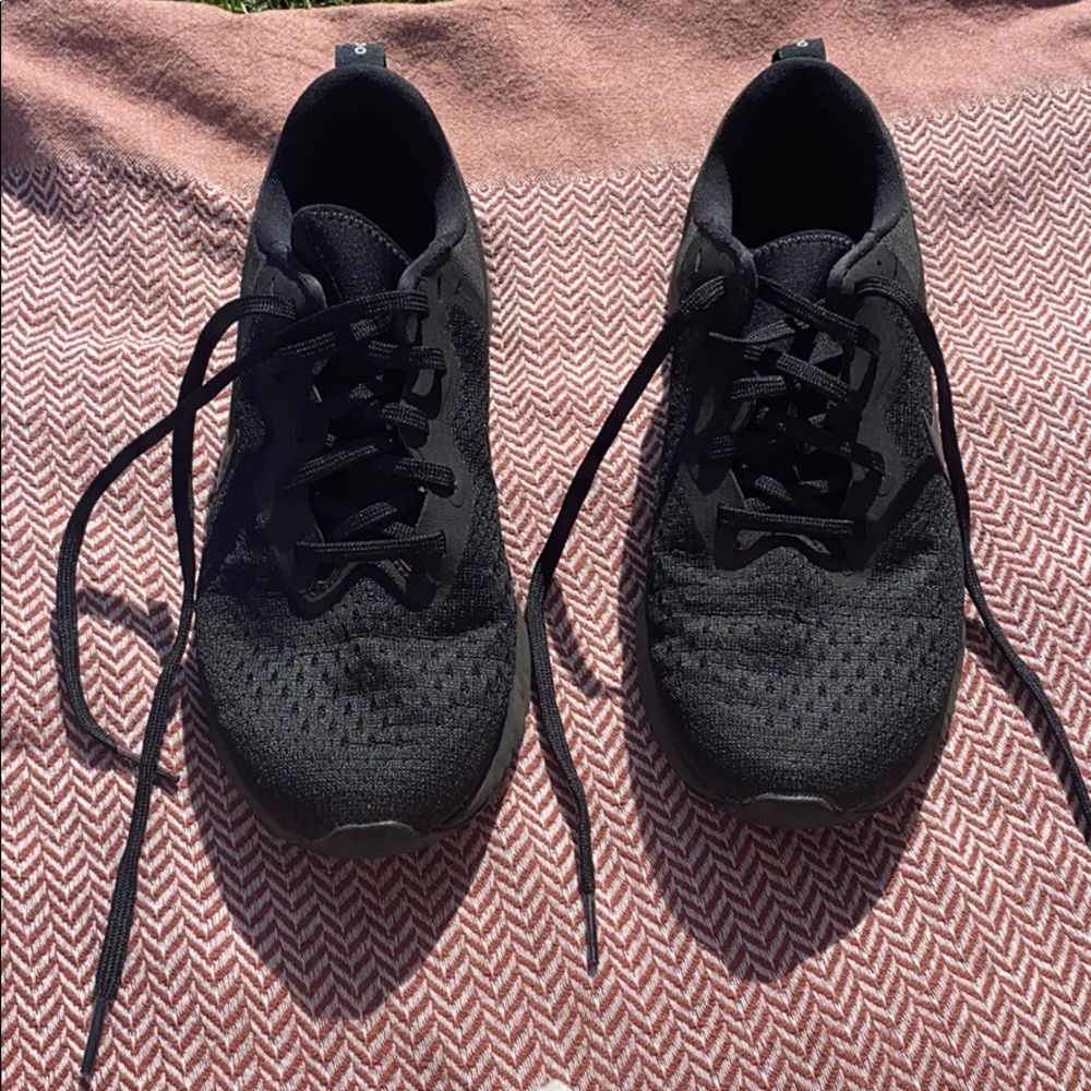 Nike Odyssey React Women’s Running Shoe 8.5 Black